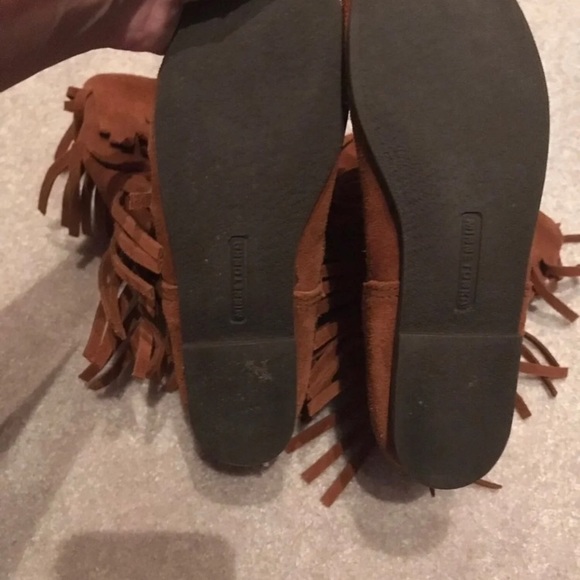 Minnetonka Fringe 3 Layer Boots - Picture 3 of 5